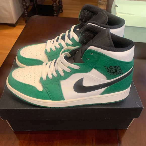 Jordan 1 Mid Pine Green ‼️